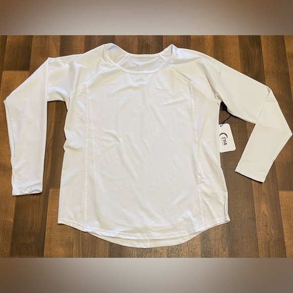 ZYIA
White Fitted Long Sleeve Tee - Picture 1 of 7